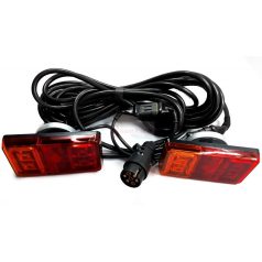   HÁTSÓLÁMPA KÉSZLET 3F SZÖGLETES 150*80MM LED 12-24V 7,5M KÁBEL